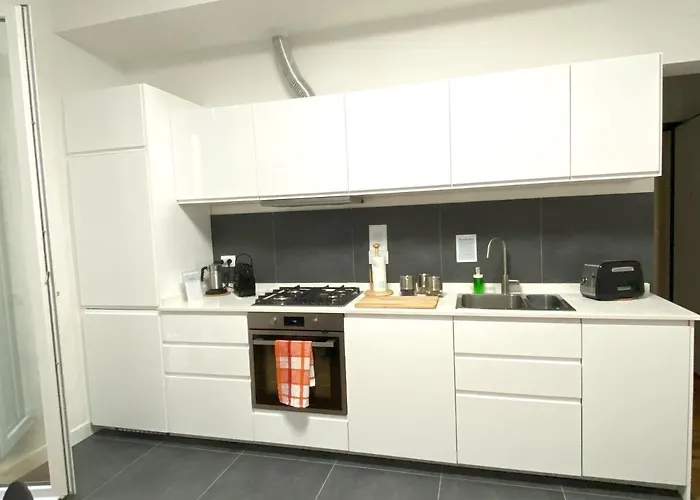 Charming Newly Renovated * Floransa